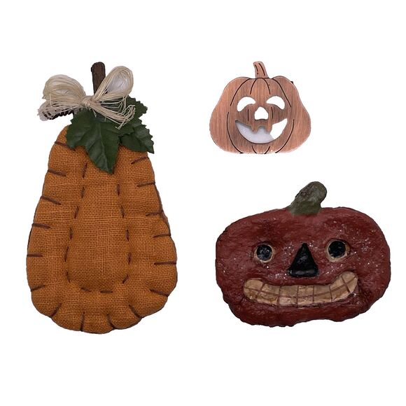 Halloween Fall Set of 3 Pins Brooches Pumpkin and Jack-o-lanterns - Picture 1 of 3